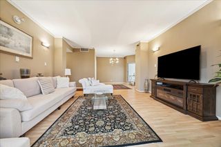 661 Bering Drive 709, Houston, TX 77057