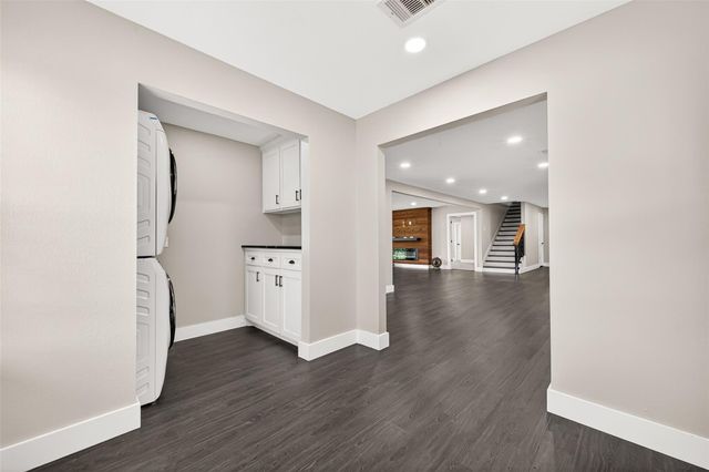 803 County Road 772, Damon, TX 77430