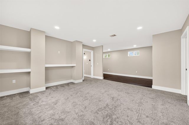 803 County Road 772, Damon, TX 77430