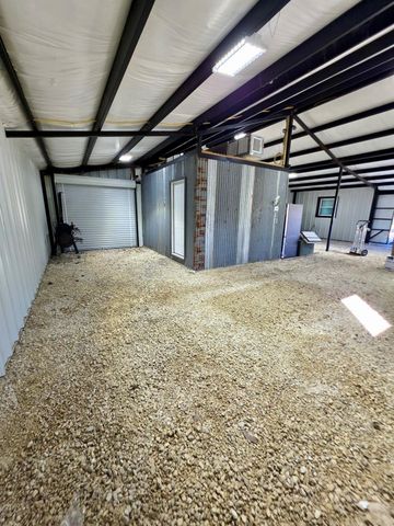 803 County Road 772, Damon, TX 77430