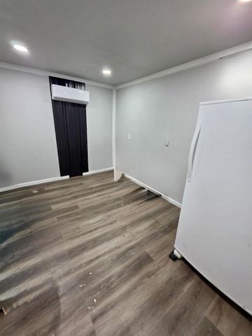 803 County Road 772, Damon, TX 77430