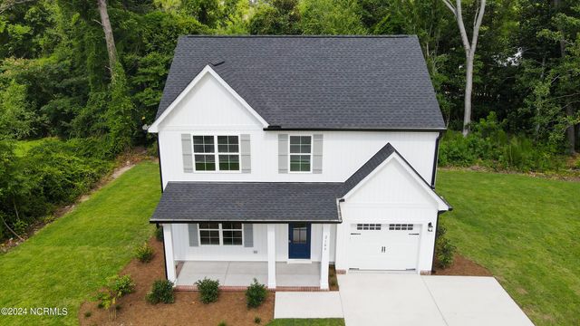 2106 Holly Drive, Wilmington, NC 28401