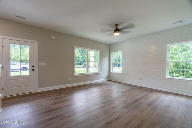 2106 Holly Drive, Wilmington, NC 28401
