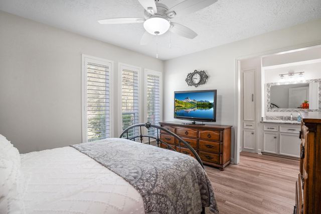 1006 Castle Hill Trail, Houston, TX 77339