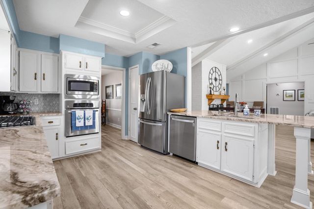 1006 Castle Hill Trail, Houston, TX 77339