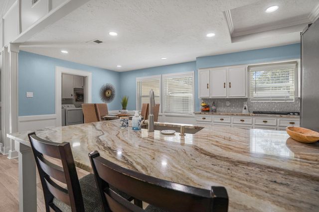 1006 Castle Hill Trail, Houston, TX 77339