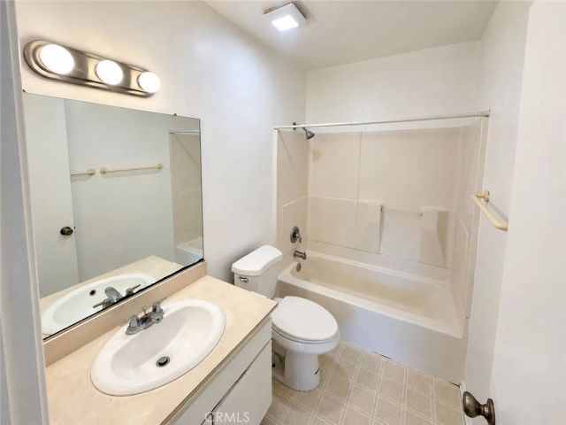 2 Greenleaf, Irvine, CA 92604