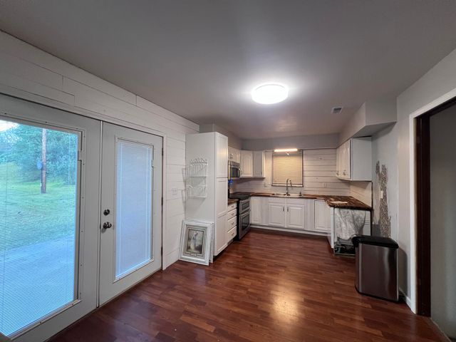 1361 KY-92, Pineville, KY 40977