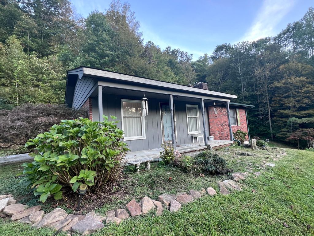 1361 KY-92, Pineville, KY 40977