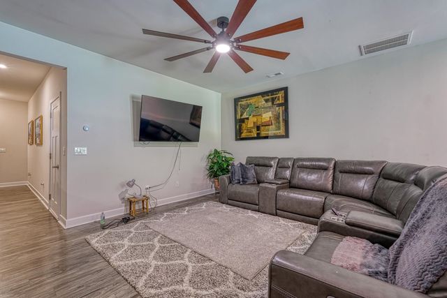 563 Preakness, Spartanburg, SC 29301