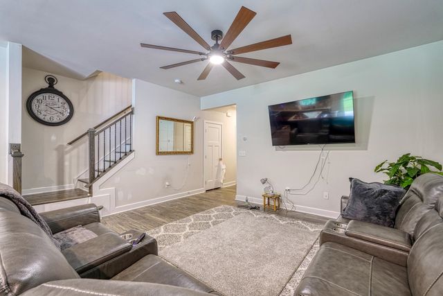 563 Preakness, Spartanburg, SC 29301