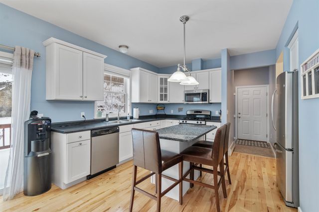 128 Thistle Hill Drive, Hinesburg, VT 05641