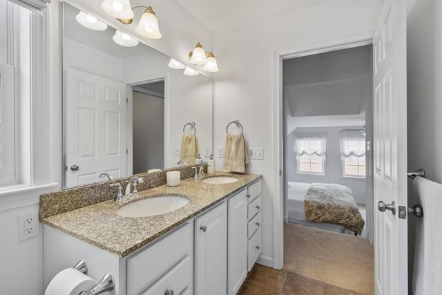 128 Thistle Hill Drive, Hinesburg, VT 05641