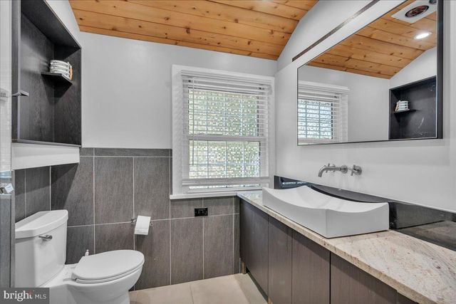 1900 CARDINAL LAKE DR, Cherry Hill, NJ 08003