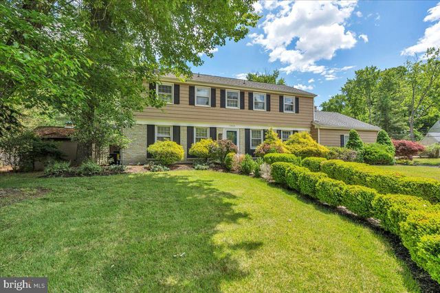 1900 CARDINAL LAKE DR, Cherry Hill, NJ 08003