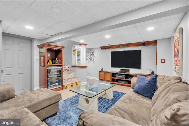 1900 CARDINAL LAKE DR, Cherry Hill, NJ 08003