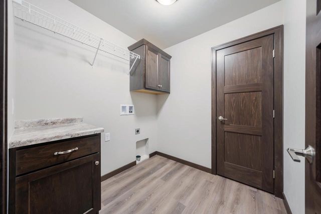 N9243 BREEZY WAY, Appleton, WI 54915