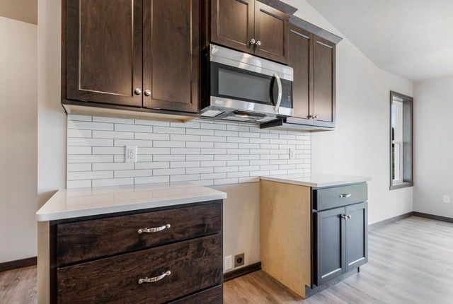 N9243 BREEZY WAY, Appleton, WI 54915