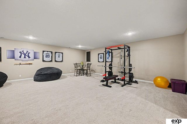 21371 Blaine Street, Elkhorn, NE 68022