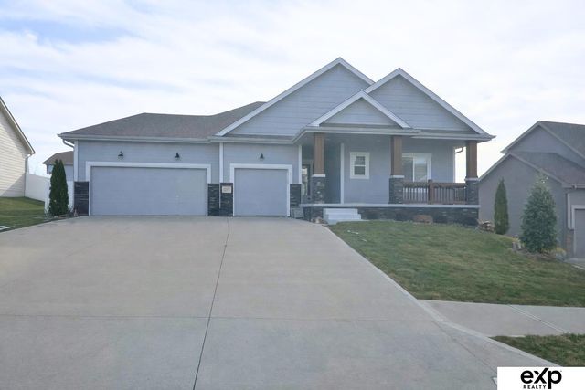 21371 Blaine Street, Elkhorn, NE 68022