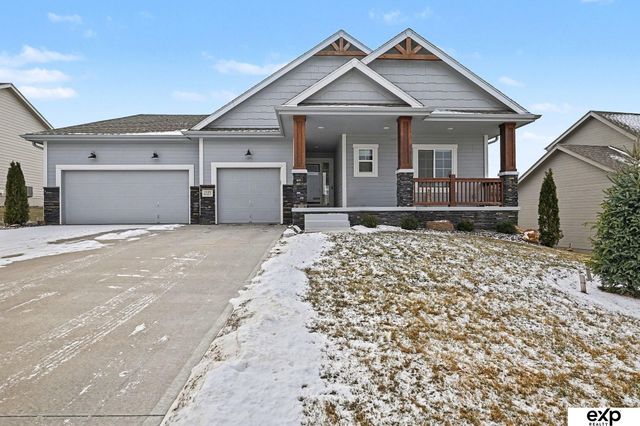 21371 Blaine Street, Elkhorn, NE 68022