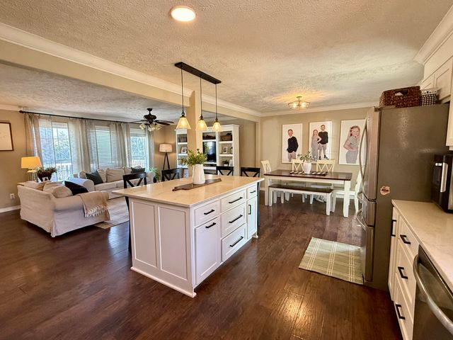 743 State Highway Mm, Gainesville, MO 65655