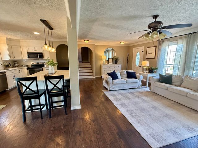 743 State Highway Mm, Gainesville, MO 65655