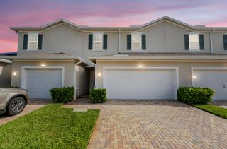 956 NE Trailside Run, Port St Lucie, FL 34983