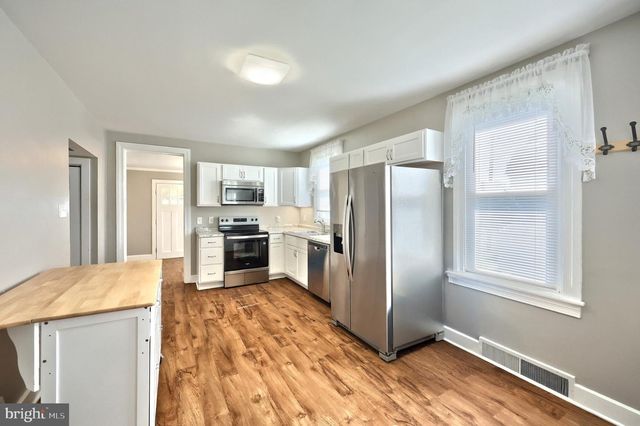 188 NASHVILLE BLVD, Spring Grove, PA 17362