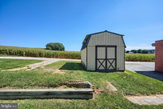 188 NASHVILLE BLVD, Spring Grove, PA 17362