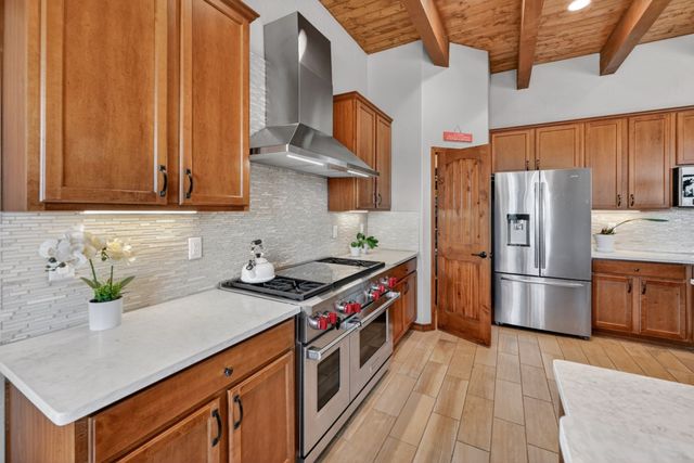 33 Caballo Viejo, Santa Fe, NM 87508