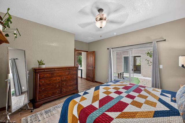33 Caballo Viejo, Santa Fe, NM 87508