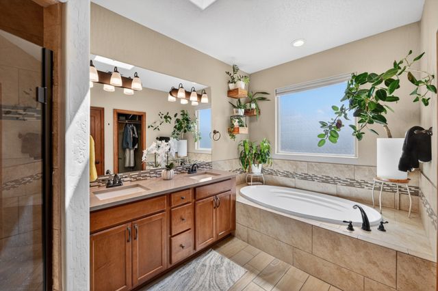 33 Caballo Viejo, Santa Fe, NM 87508