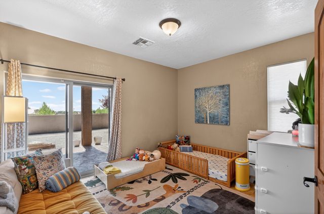 33 Caballo Viejo, Santa Fe, NM 87508