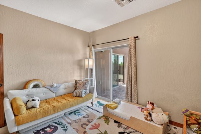33 Caballo Viejo, Santa Fe, NM 87508