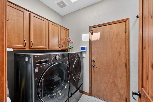 33 Caballo Viejo, Santa Fe, NM 87508