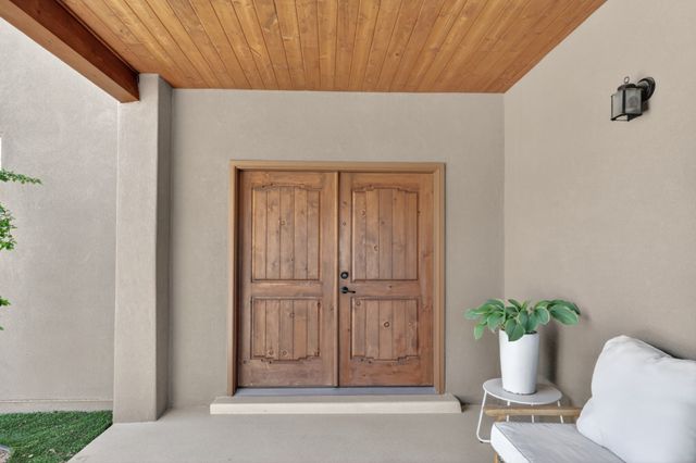33 Caballo Viejo, Santa Fe, NM 87508