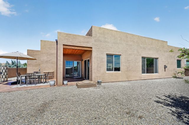 33 Caballo Viejo, Santa Fe, NM 87508