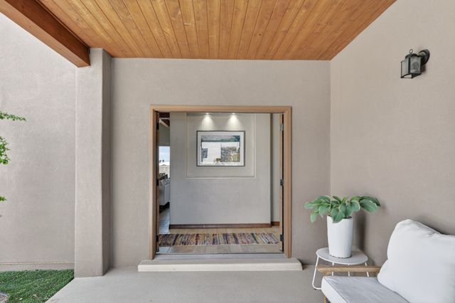 33 Caballo Viejo, Santa Fe, NM 87508