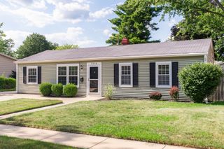 1614 E Dresser Road, Dekalb, IL 60115