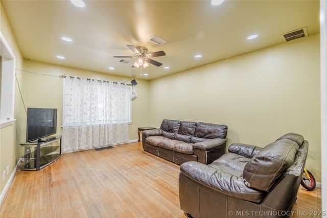 11315 E 3rd Street, Tulsa, OK 74128