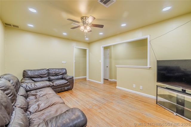 11315 E 3rd Street, Tulsa, OK 74128