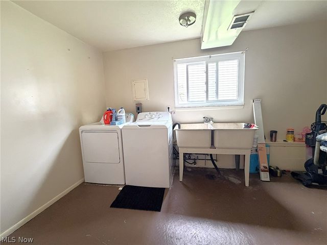 4602 Whitehall Drive, South Euclid, OH 44121