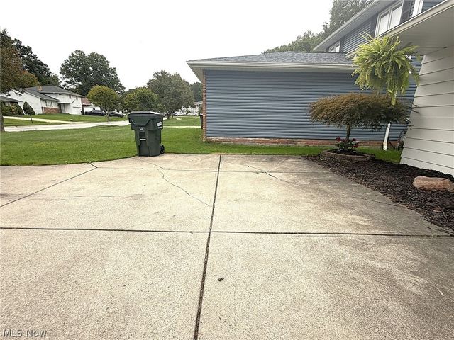 4602 Whitehall Drive, South Euclid, OH 44121