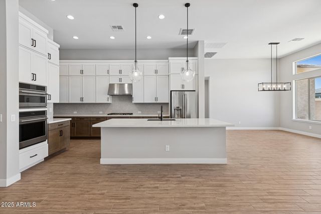 6818 N 190TH Avenue, Waddell, AZ 85355