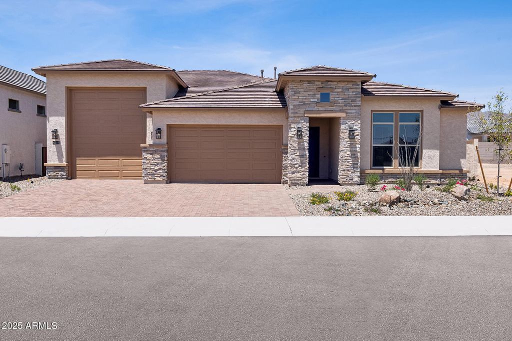 6818 N 190TH Avenue, Waddell, AZ 85355