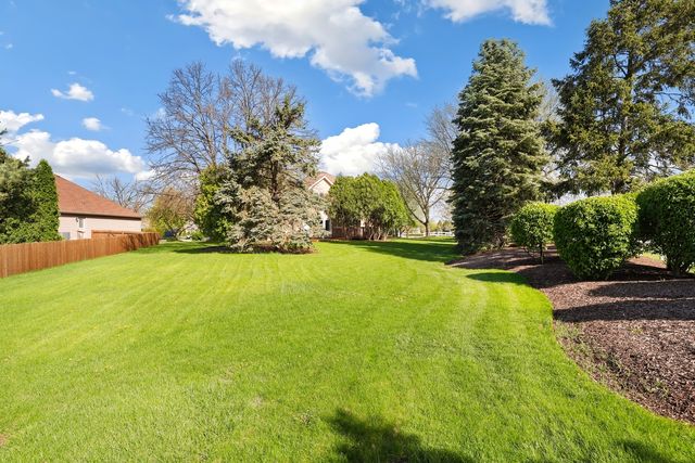1004 Hamlet Road, Naperville, IL 60564