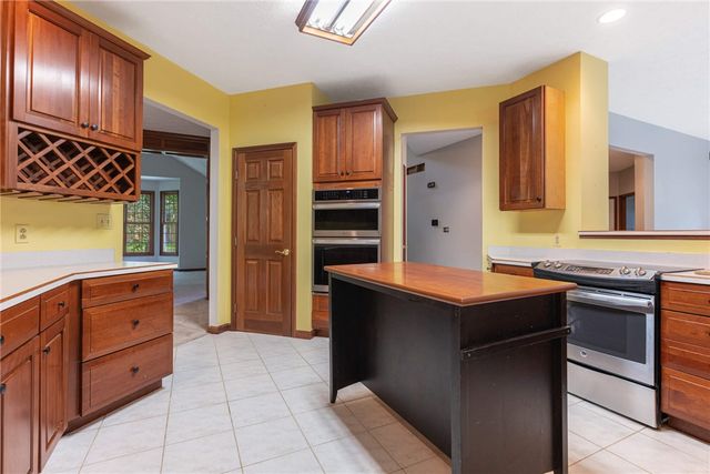 5299 Clearcreek Trail, Yellow Springs Vlg, OH 45387