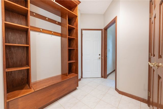 5299 Clearcreek Trail, Yellow Springs Vlg, OH 45387