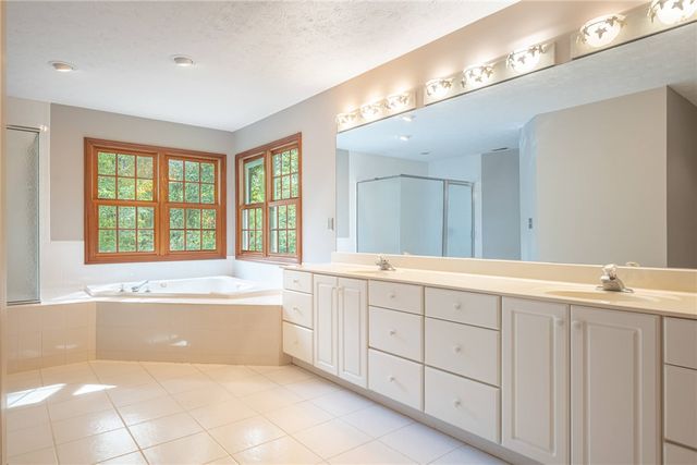 5299 Clearcreek Trail, Yellow Springs Vlg, OH 45387